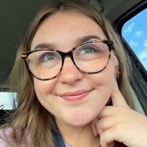 Meet your Posher, Kayli